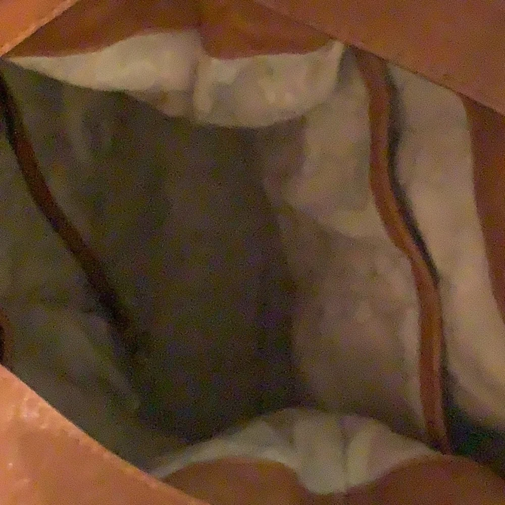 Michael Kors Uptown Astor hobo shoulder handbag.  Reminds me of the ARTSY LV. - Picture 4 of 9